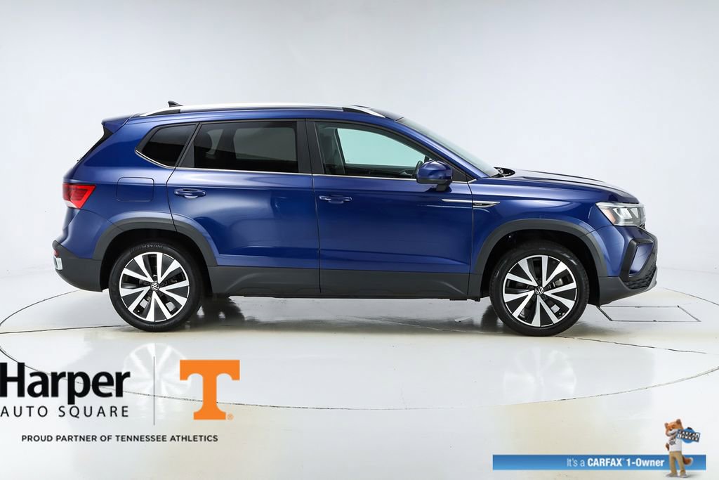 Used 2023 Volkswagen Taos SE w/ Panoramic Sunroof Package image 47