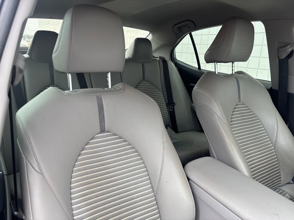 Used 2018 Toyota Camry SE image 17