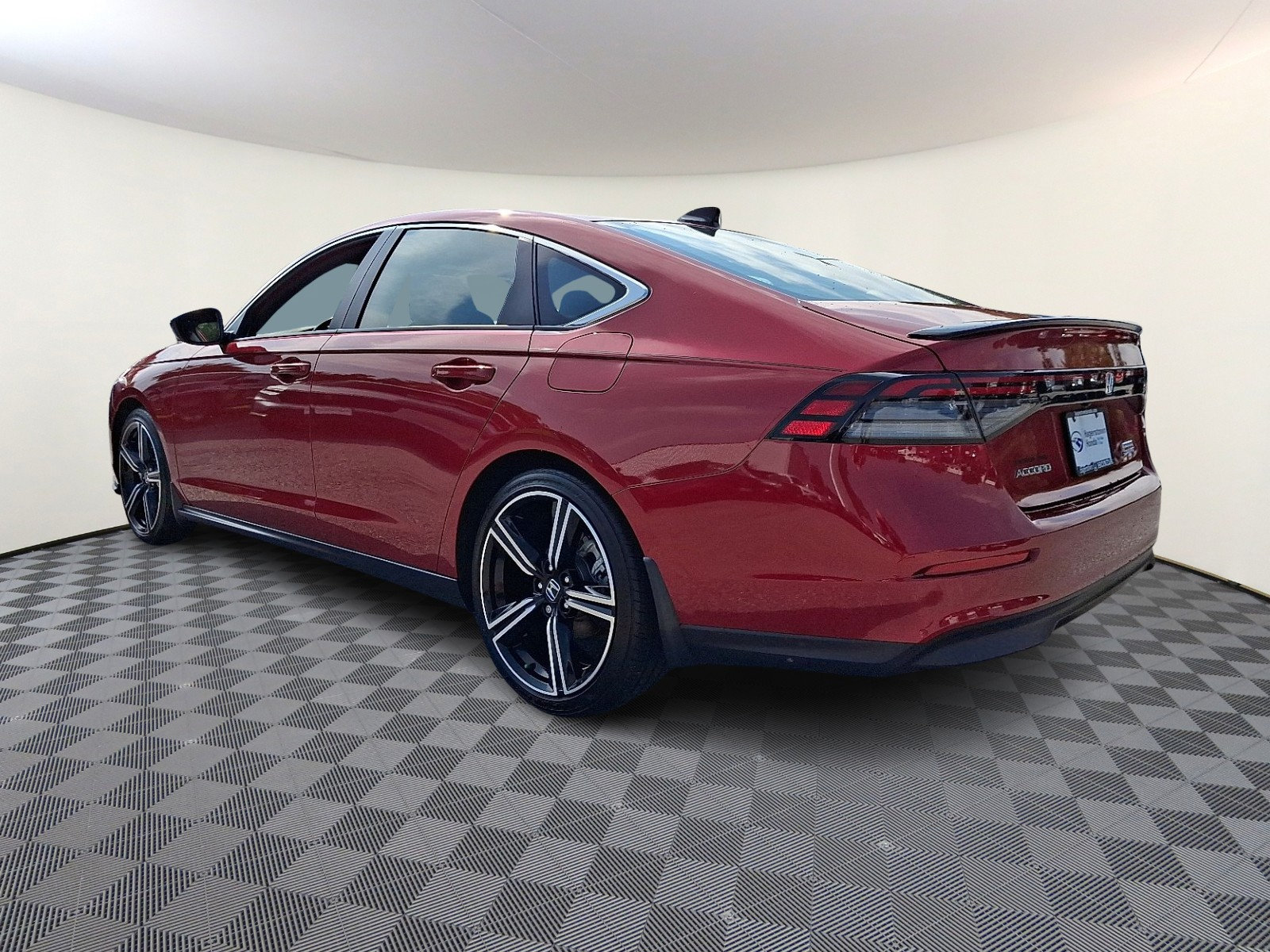 Used 2023 Honda Accord Sport image 4
