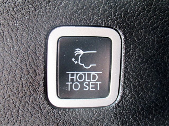 Used 2024 Jeep Grand Wagoneer L Series III AWD/4WD image 11