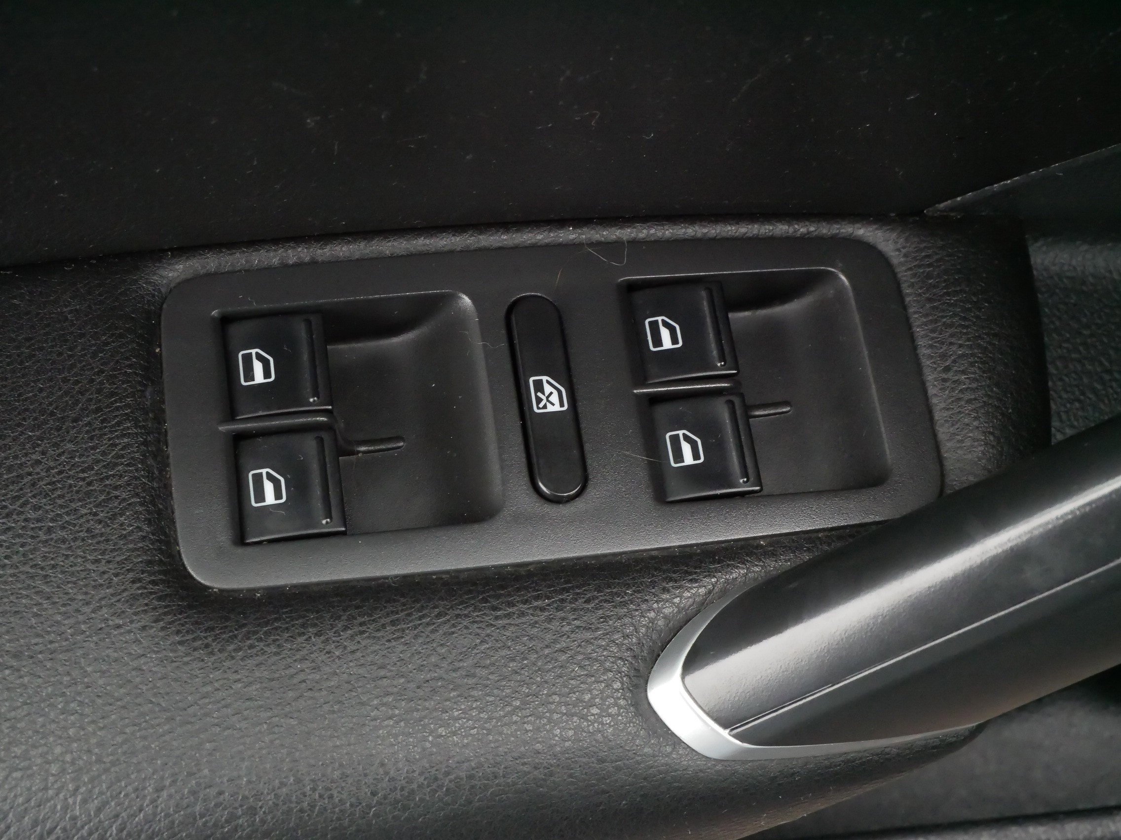 Used 2021 Volkswagen Passat 2.0T R-Line image 19