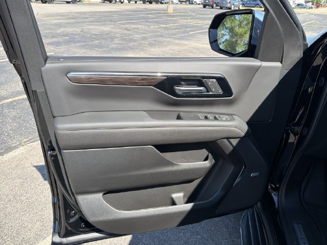 New 2026 Chevrolet Tahoe Premier w/ Sun And Tow Package AWD/4WD image 10