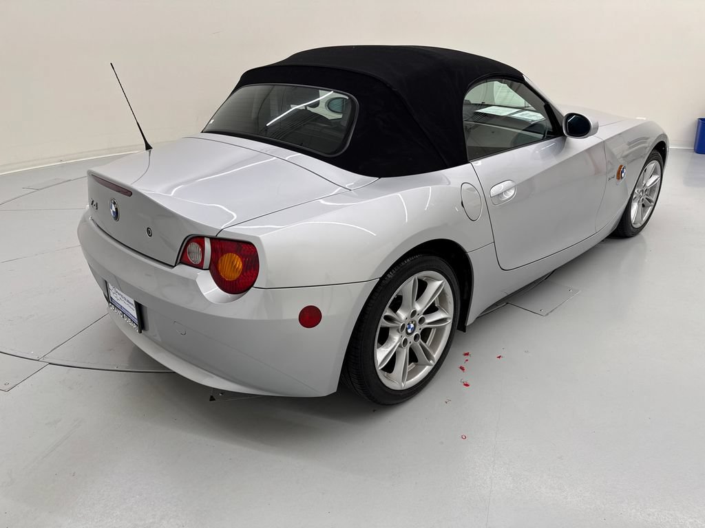 Used 2004 BMW Z4 3.0i RWD image 5