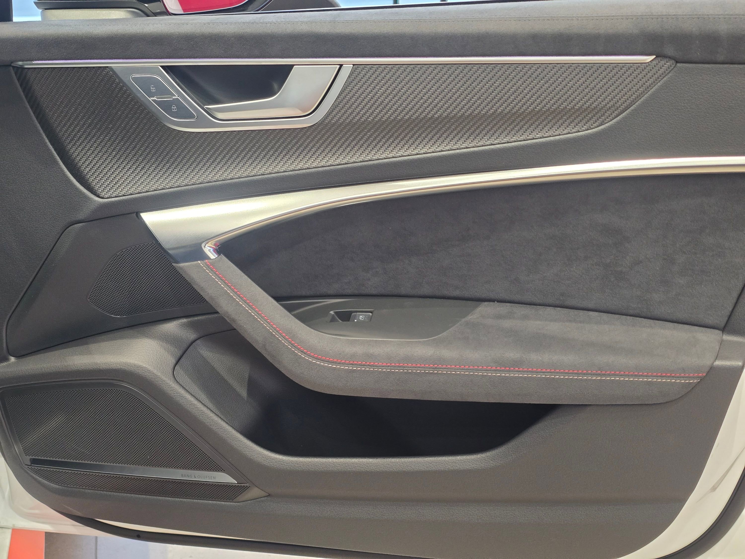 Used 2025 Audi RS 6 performance image 25