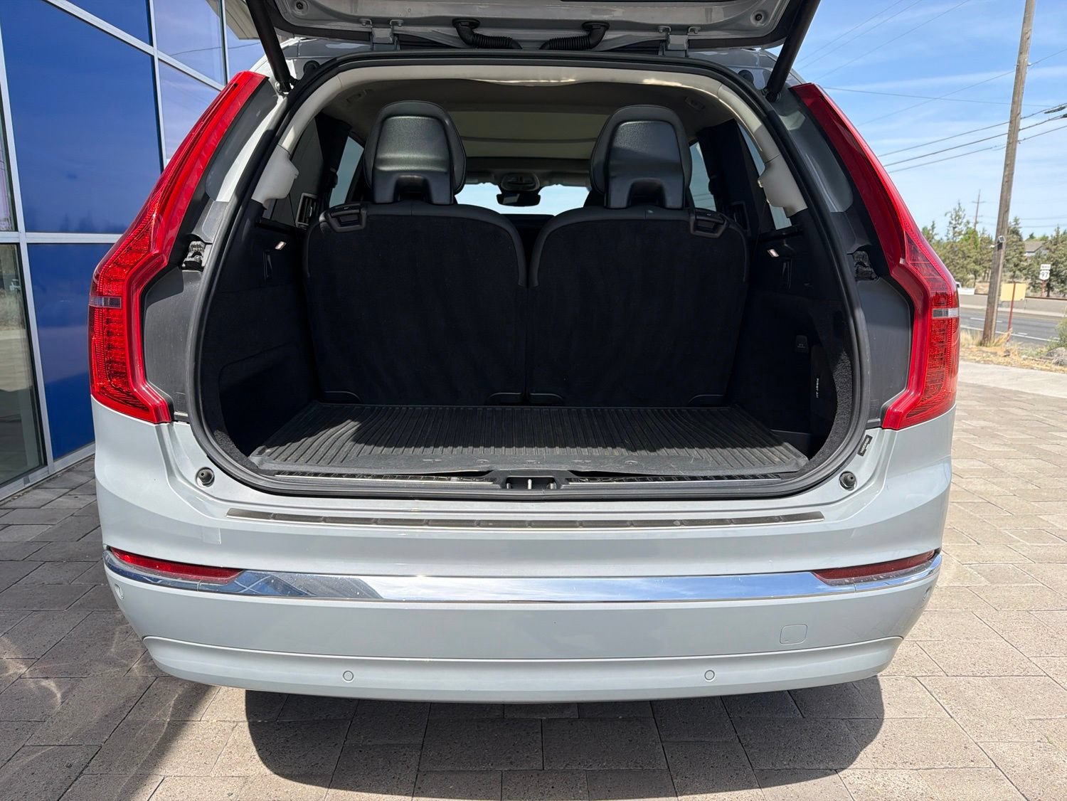 Used 2024 Volvo XC90 B6 Plus w/ Protection Package Premier AWD/4WD image 9