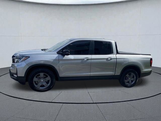 Used 2025 Honda Ridgeline TrailSport image 8