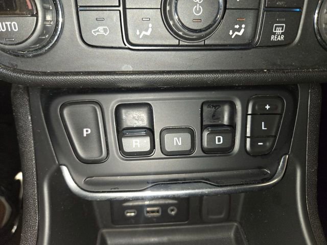 Used 2018 GMC Terrain SLT w/ Preferred Package image 19