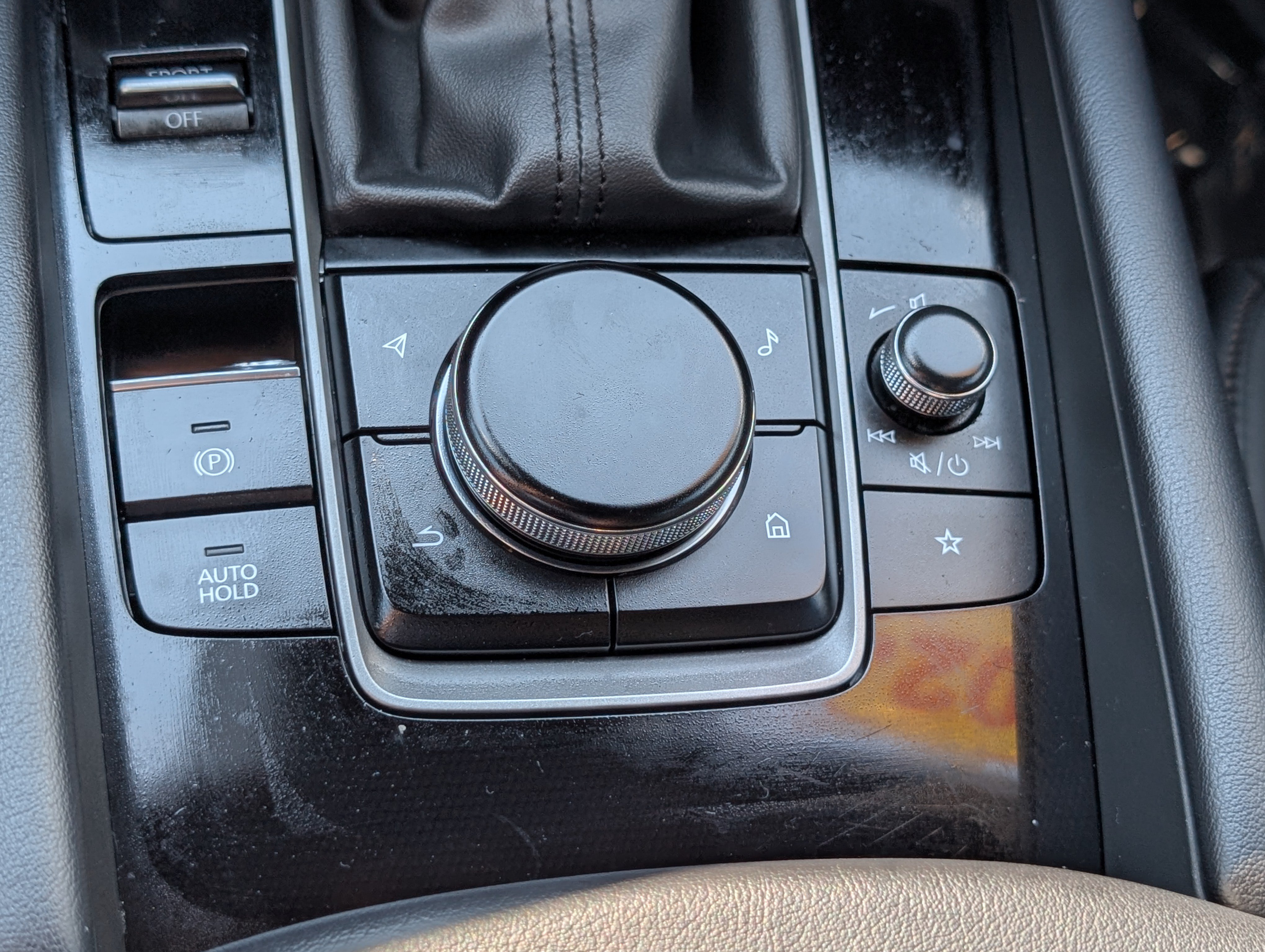 Used 2024 MAZDA MAZDA3 s FWD image 23