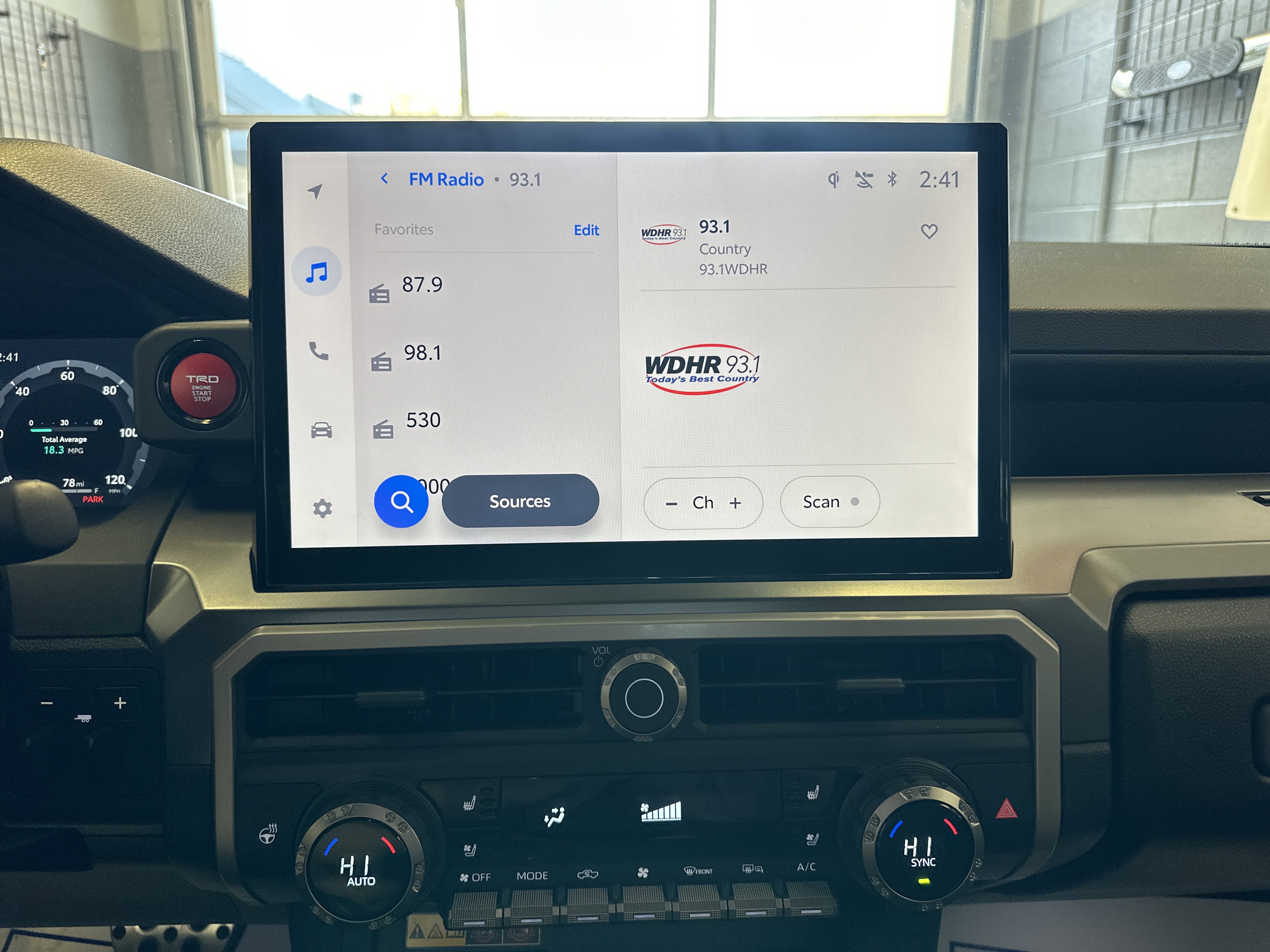 Used 2025 Toyota Tacoma TRD Sport image 12