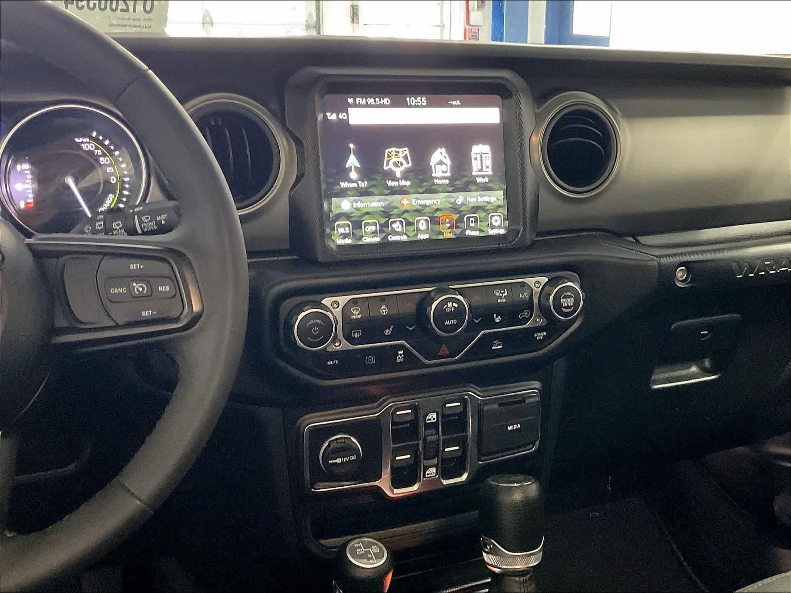 Used 2023 Jeep Wrangler Unlimited w/ Cold Weather Group AWD/4WD image 18