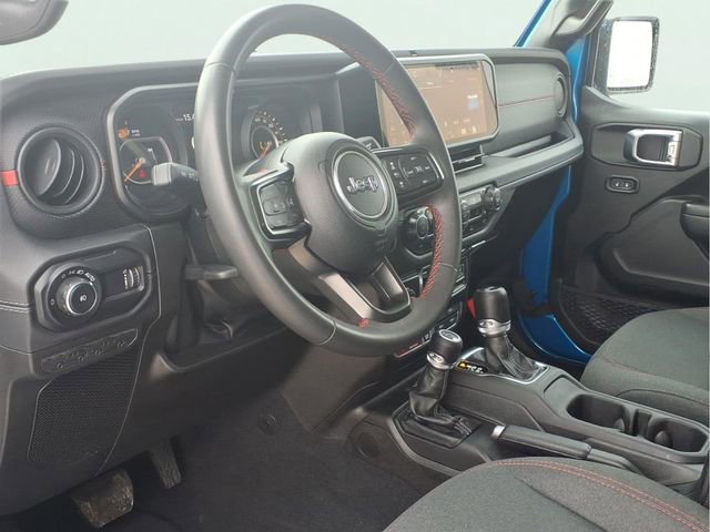 Used 2024 Jeep Wrangler Unlimited Rubicon AWD/4WD image 8