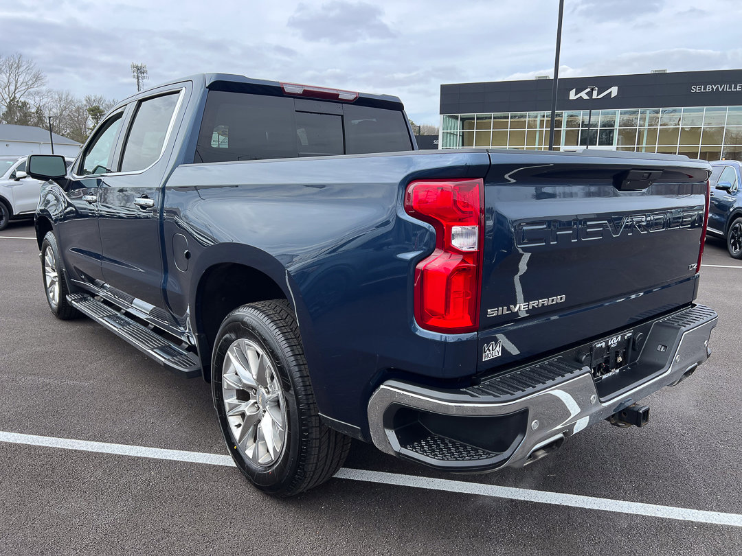 Used 2022 Chevrolet Silverado 1500 LTZ w/ LTZ Premium Package AWD/4WD image 3