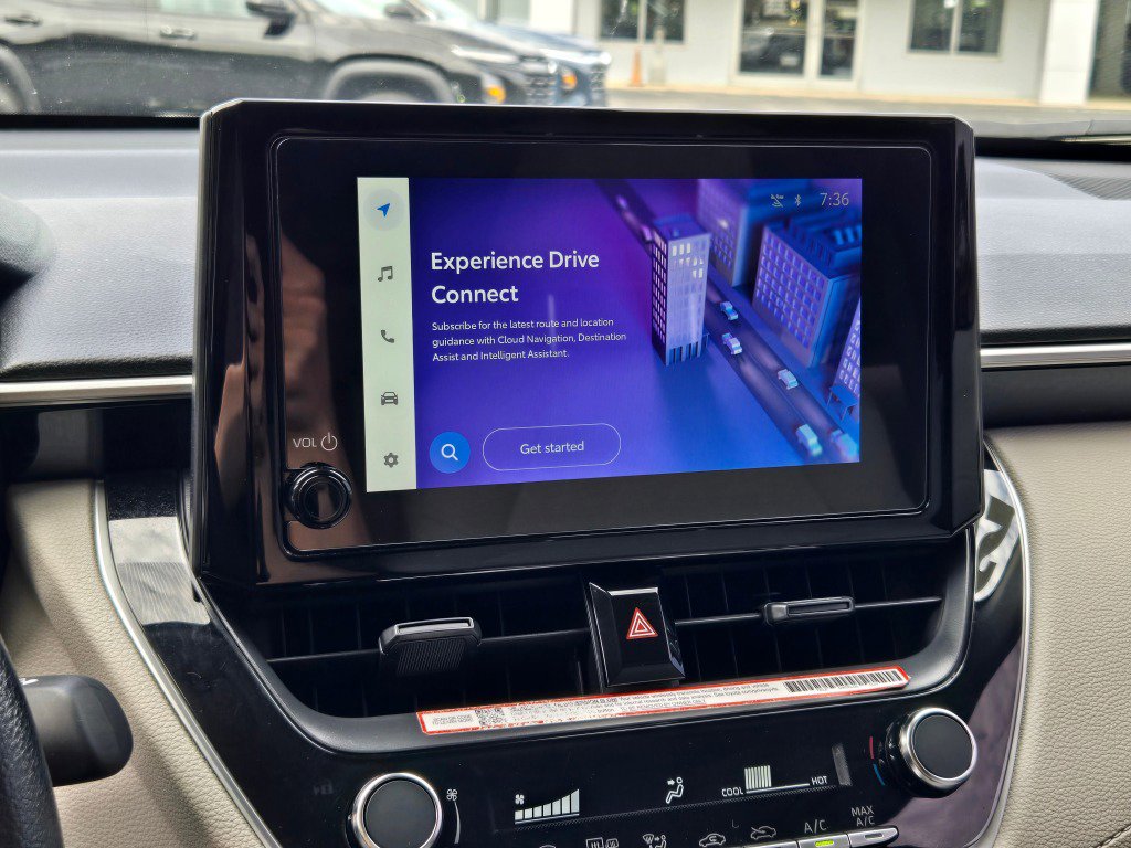 Used 2024 Toyota Corolla Cross L image 22