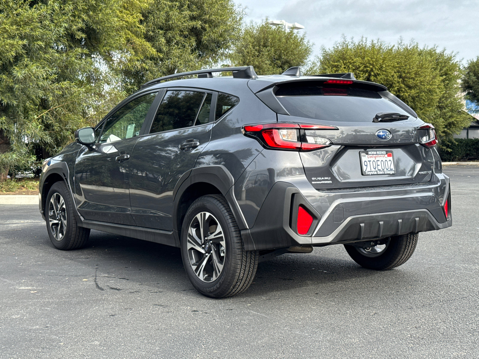 Used 2025 Subaru Crosstrek 2.0i Premium image 9