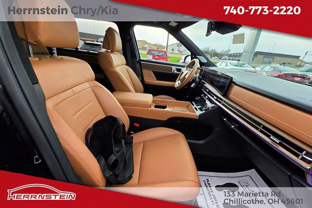 Used 2025 Hyundai Santa Fe Limited image 29