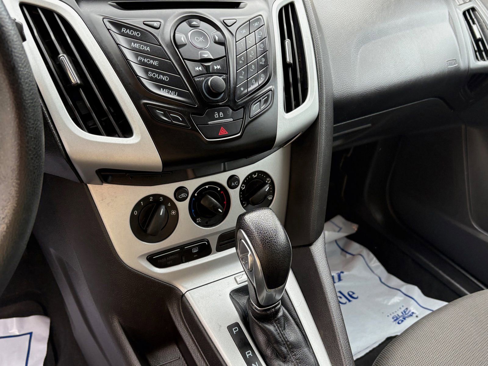 Used 2014 Ford Focus SE FWD image 30