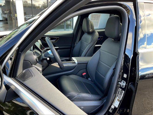 Used 2026 Mercedes-Benz GLC 300 4MATIC image 23