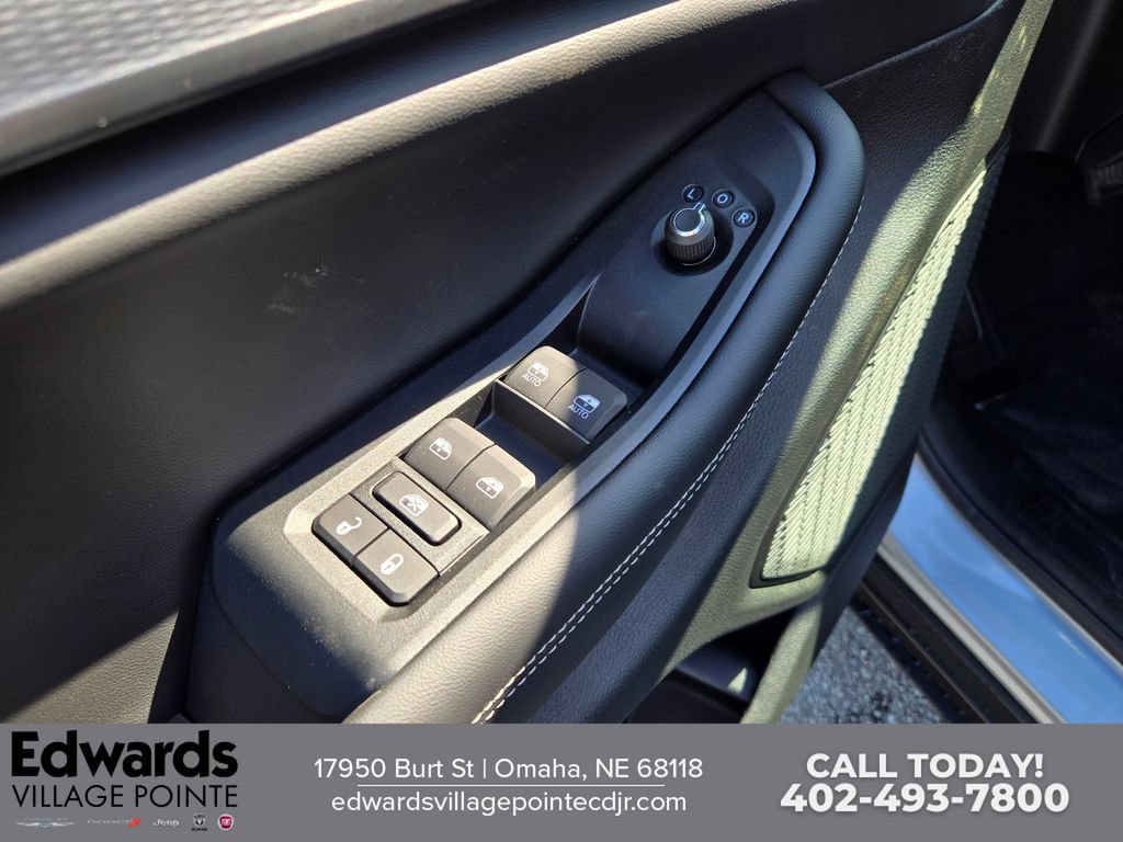 New 2025 Jeep Grand Cherokee Altitude AWD/4WD image 11