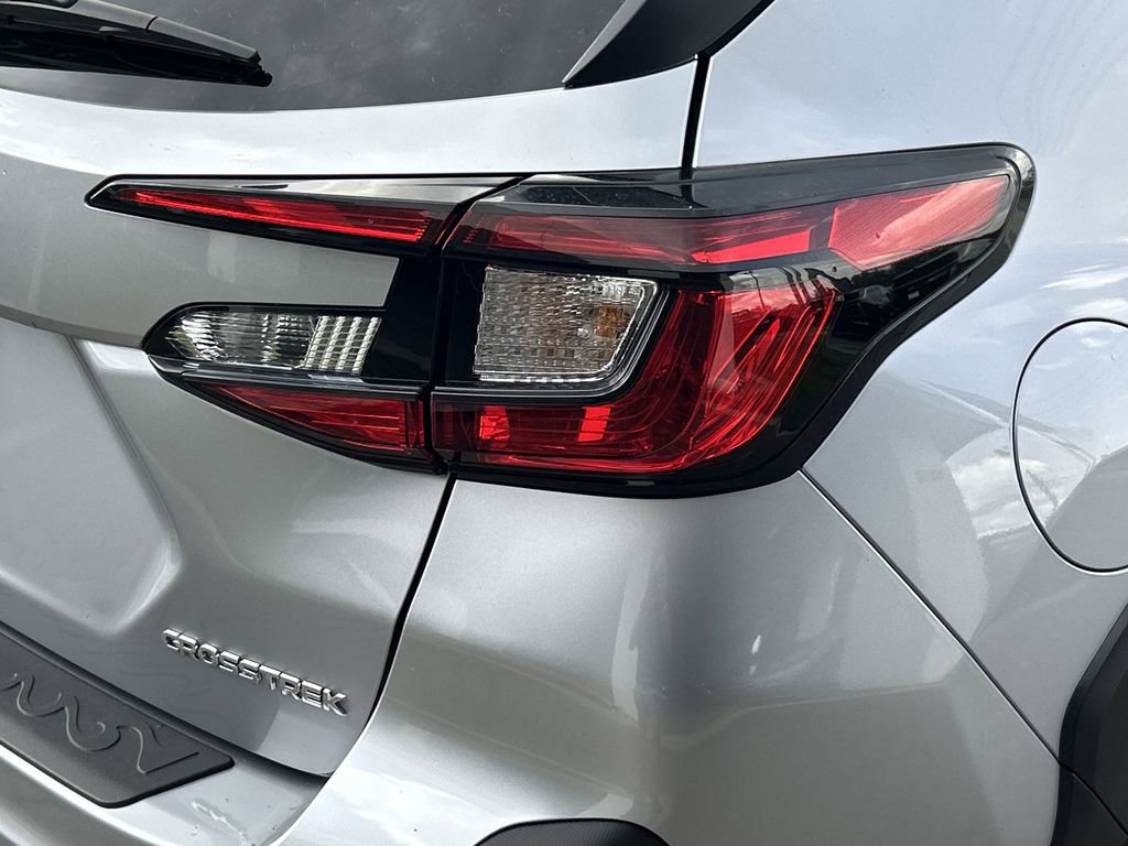 Certified 2025 Subaru Crosstrek 2.0i Premium w/ Popular Package #4 image 10
