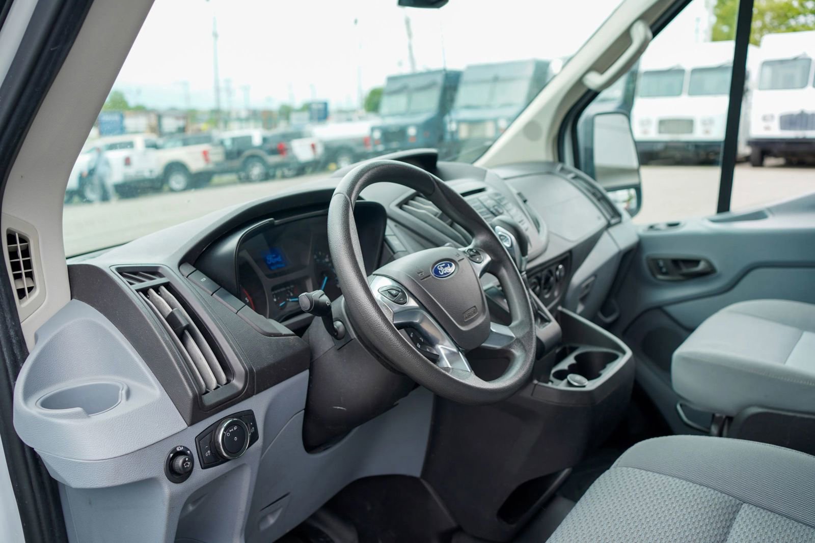 Used 2018 Ford Transit 250 130 Medium Roof w/ Interior Upgrade Package RWD image 2