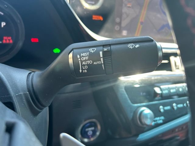Used 2022 Lexus ES 300h F Sport w/ Accessory Package 2 FWD image 19