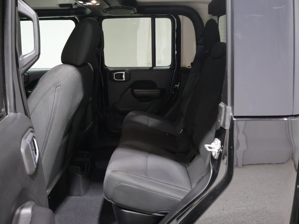 Used 2021 Jeep Gladiator Sport AWD/4WD image 17