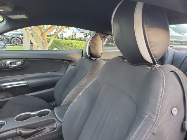 Used 2019 Ford Mustang Coupe RWD image 8