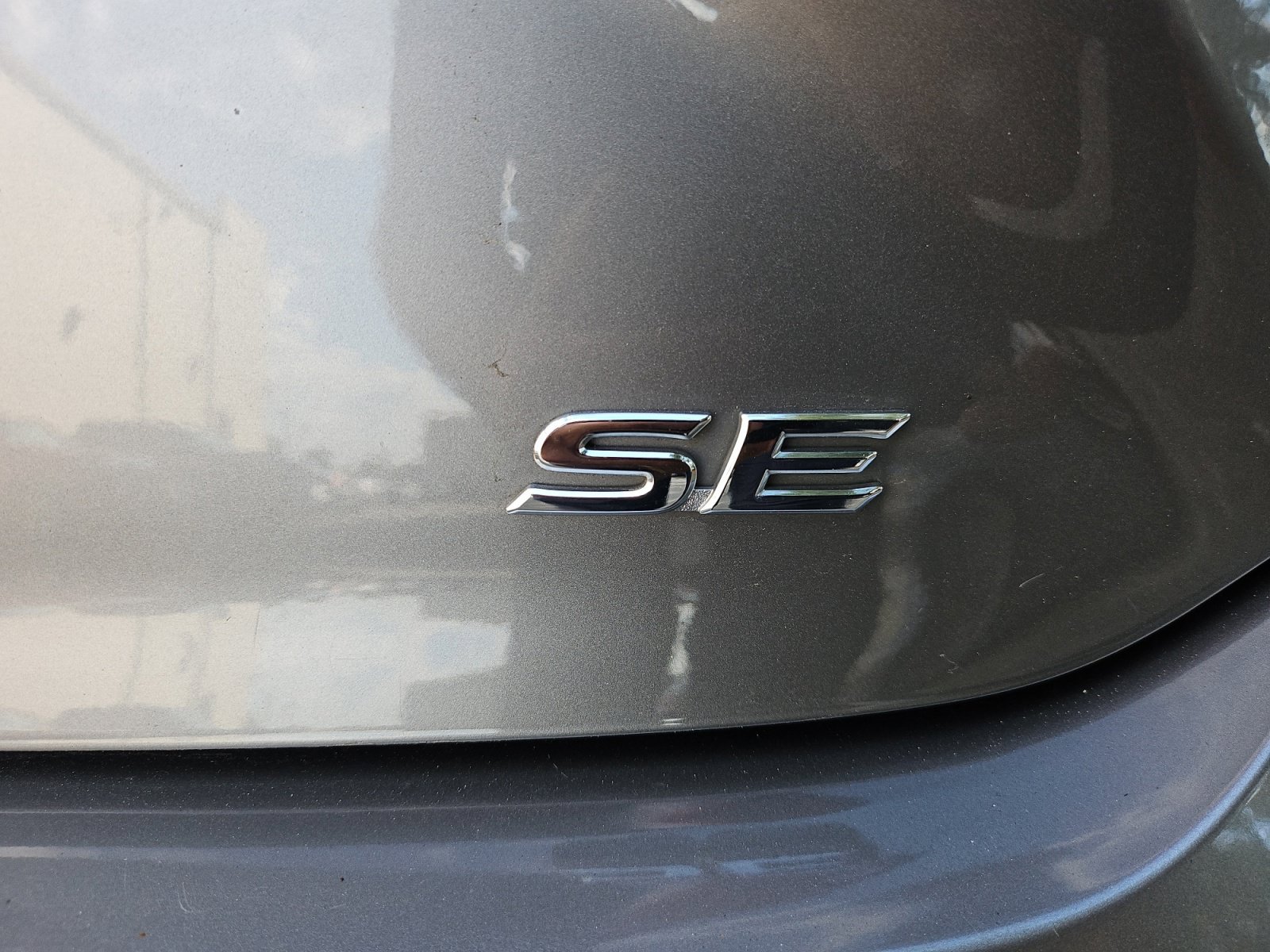 Used 2025 Toyota Camry SE FWD image 13