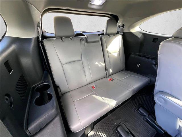Used 2021 Toyota Highlander Platinum image 30