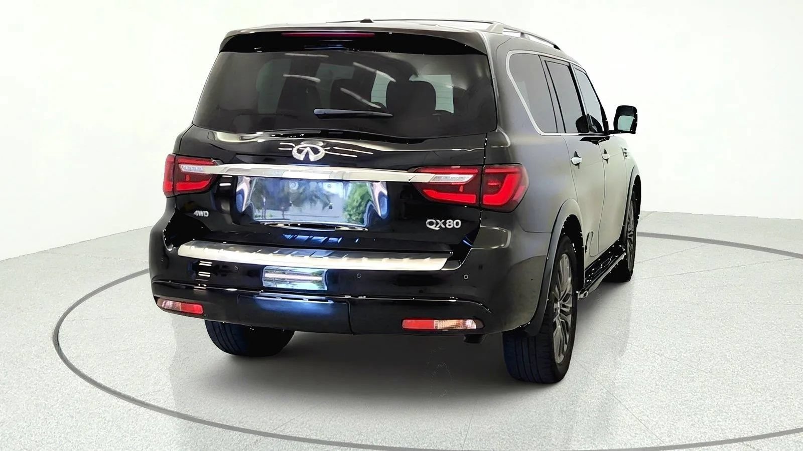 Used 2024 INFINITI QX80 Sensory w/ Cargo Package AWD/4WD image 8