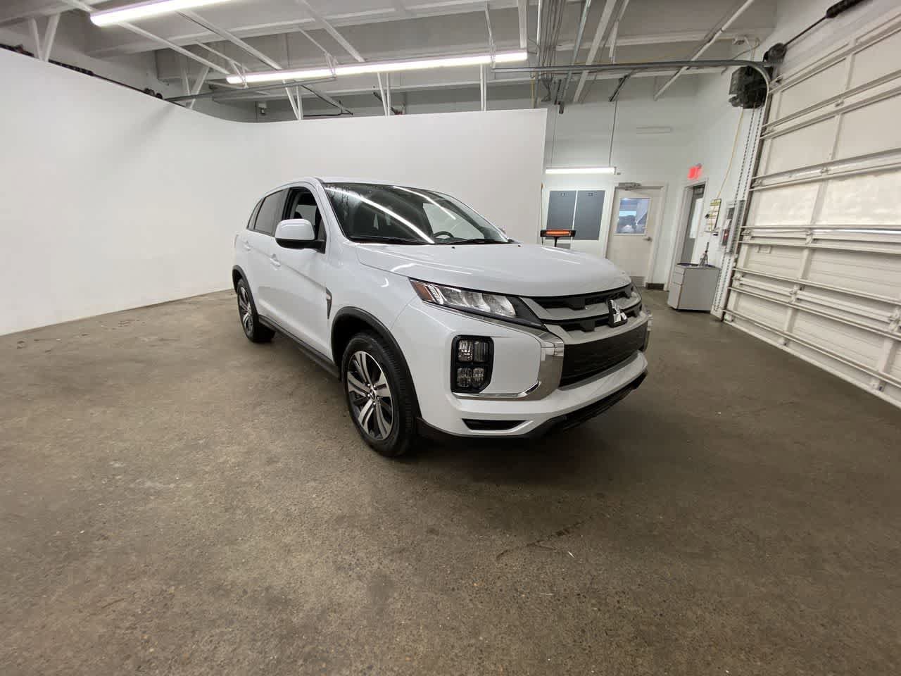 Used 2025 Mitsubishi Outlander Sport ES image 8