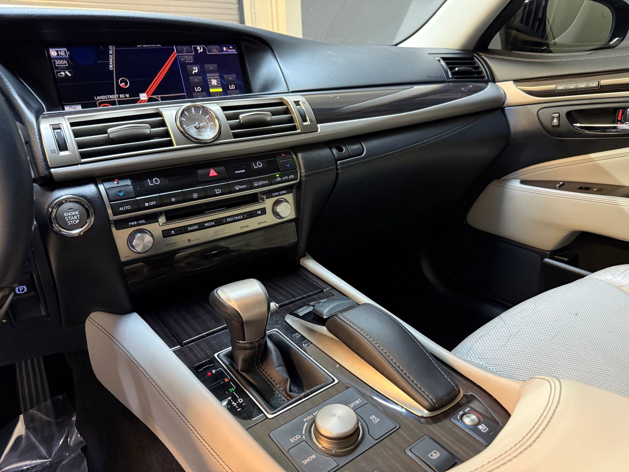 Used 2014 Lexus LS 460 AWD w/ Comfort Package image 18