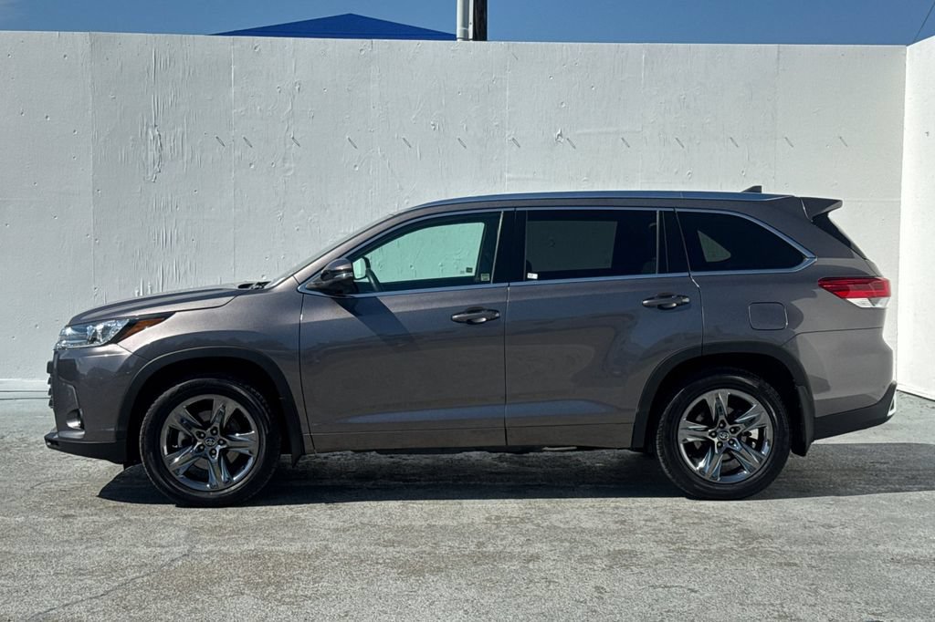 Used 2019 Toyota Highlander Limited Platinum AWD/4WD image 6