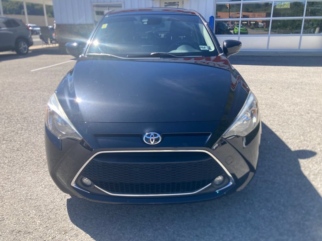 Used 2020 Toyota Yaris LE FWD image 2