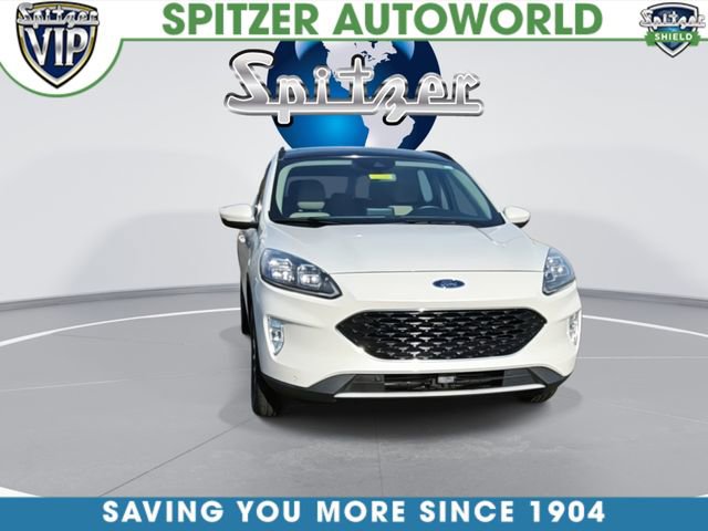 Used 2020 Ford Escape Titanium image 3