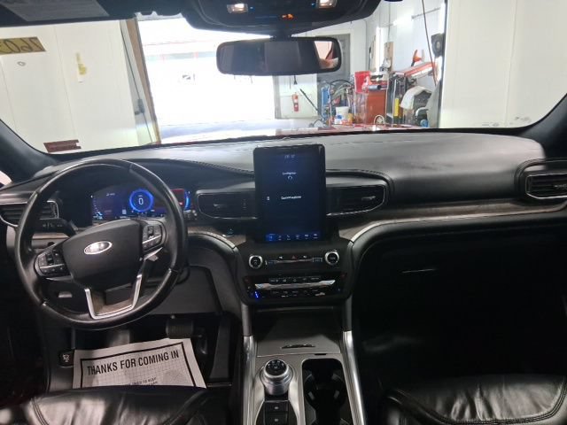 Used 2020 Ford Explorer Platinum w/ Premium Technology Package AWD/4WD image 34