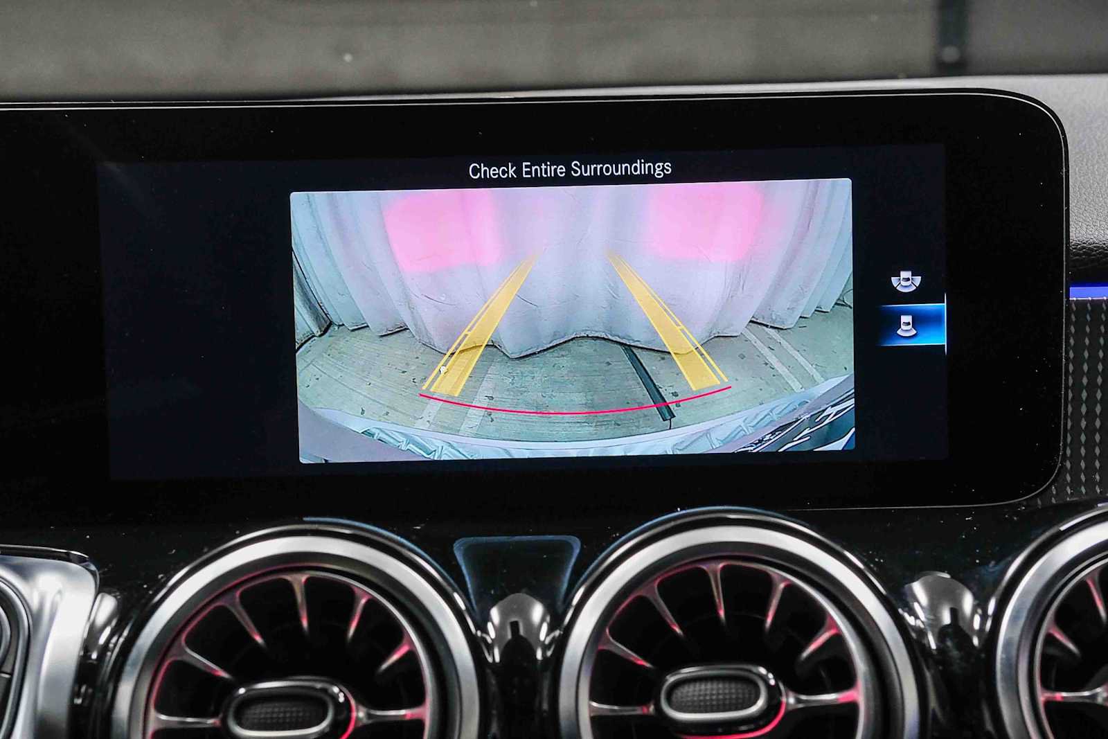 Certified 2022 Mercedes-Benz GLB 250 image 30