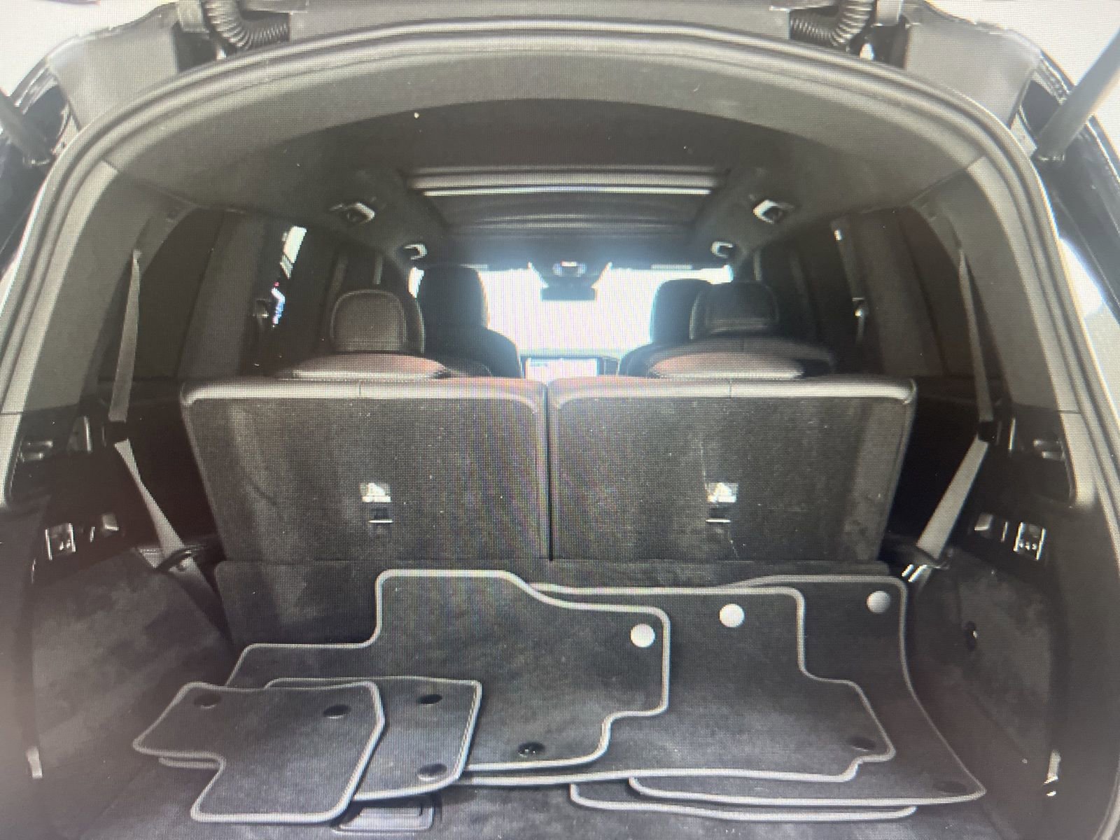 Used 2024 Mercedes-Benz GLS 450 4MATIC image 2