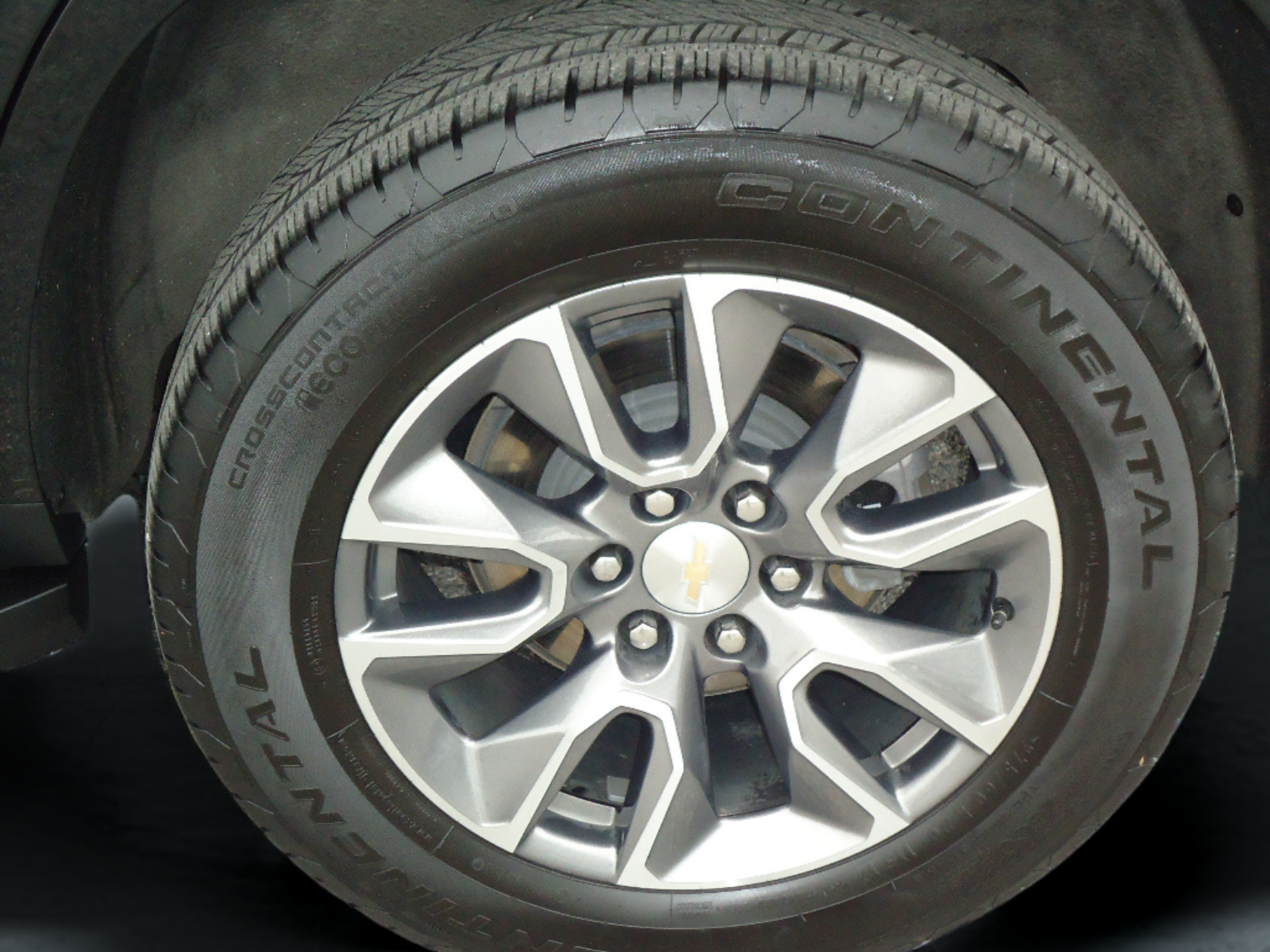 Used 2024 Chevrolet Tahoe LS w/ Driver Alert Package AWD/4WD image 9