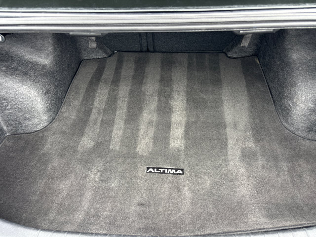 Used 2025 Nissan Altima 2.5 SV FWD image 31