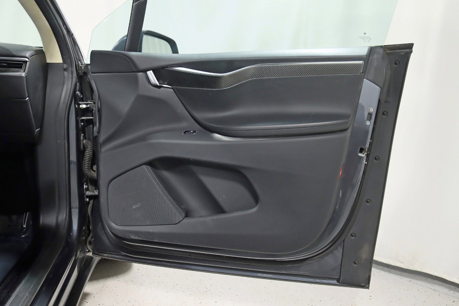 Used 2016 Tesla Model X Performance image 35