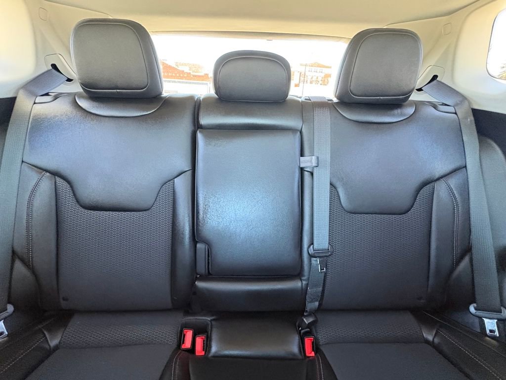 Used 2022 Jeep Compass Trailhawk w/ Trailhawk Convenience Group image 17