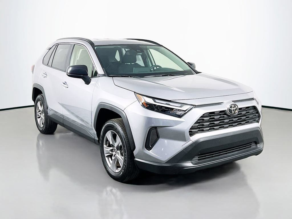 Used 2025 Toyota RAV4 LE AWD/4WD image 1