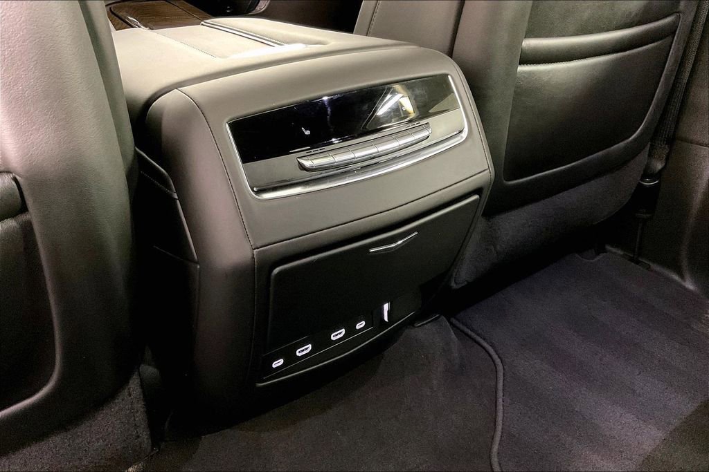 Used 2024 Cadillac Escalade ESV Sport Platinum image 34