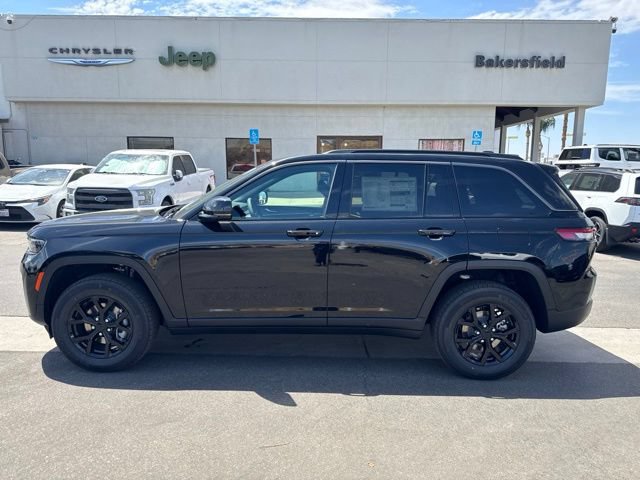 New 2026 Jeep Grand Cherokee Altitude AWD/4WD image 2