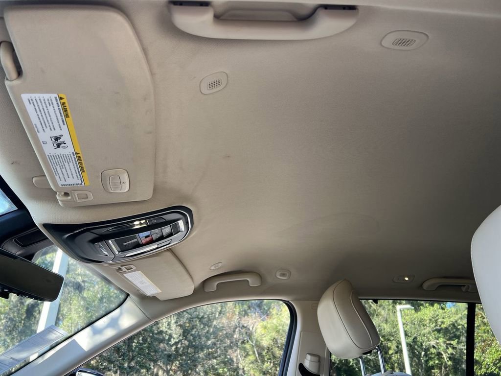 Used 2022 Jeep Grand Cherokee Limited w/ Luxury Tech Group II image 24