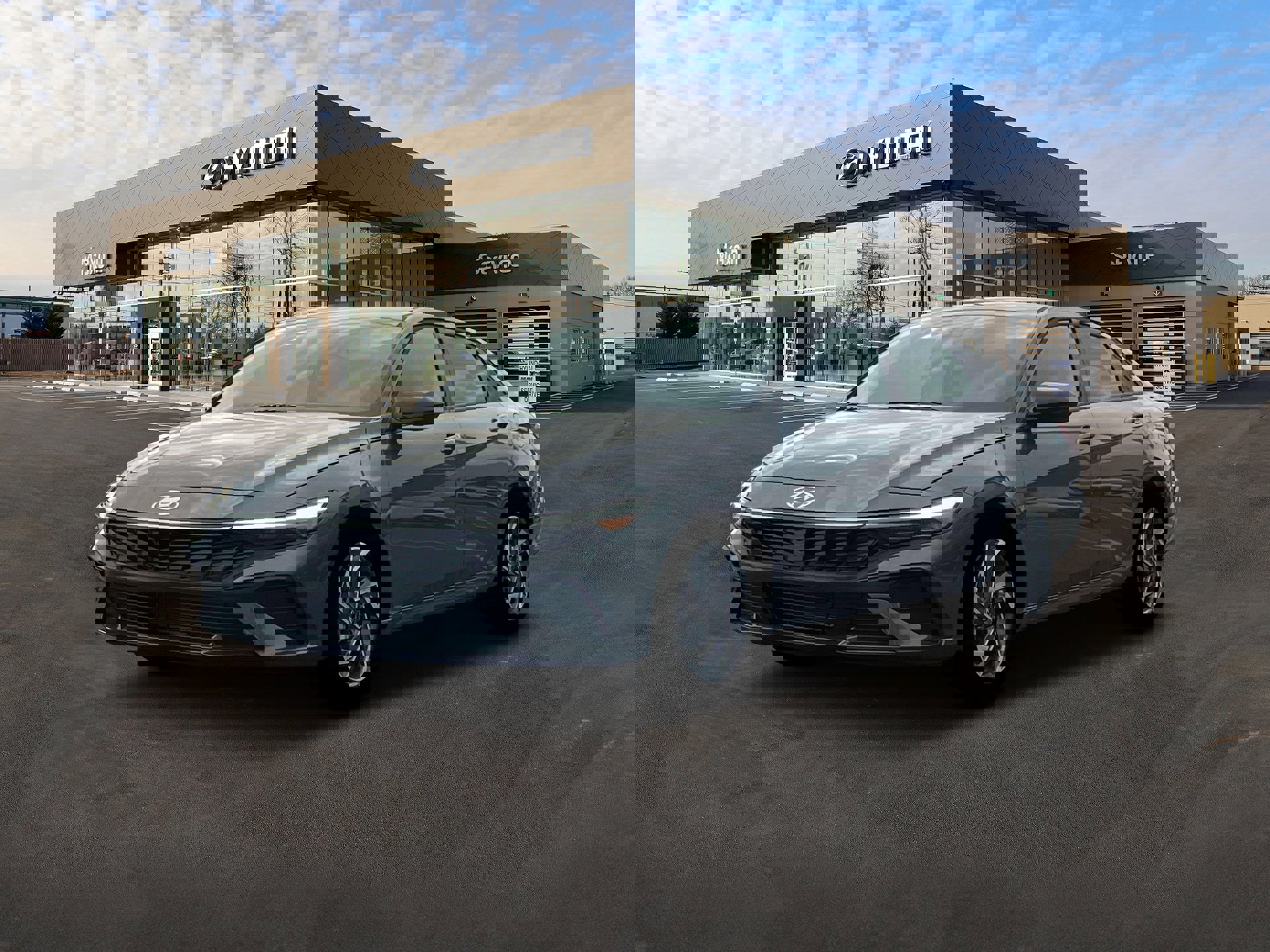 Certified 2025 Hyundai Elantra Sport image 1