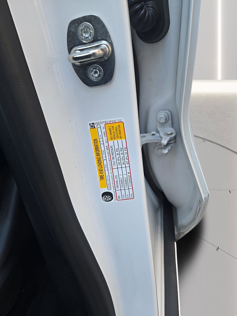 Used 2023 Chevrolet Colorado LT AWD/4WD image 11