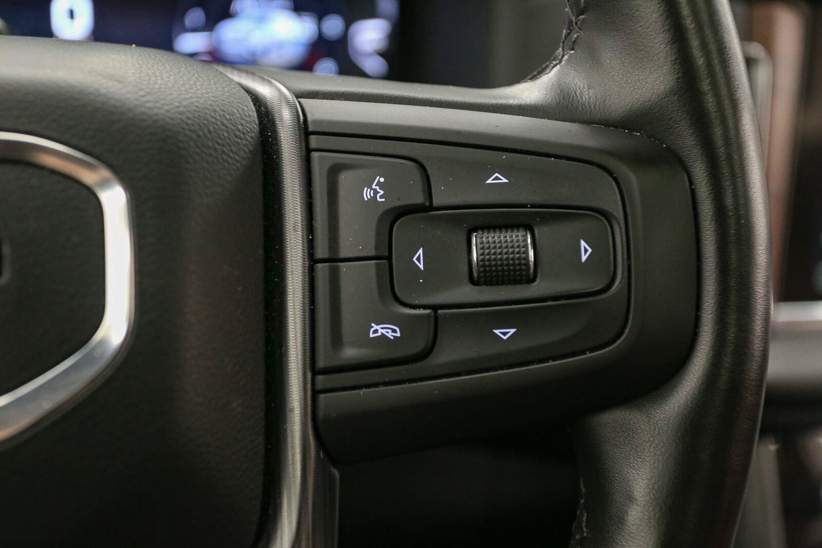 Used 2023 GMC Yukon Denali Ultimate AWD/4WD image 43