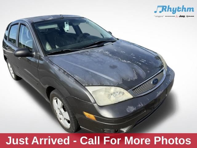 Used 2006 Ford Focus ZX5 Hatchback FWD image 1